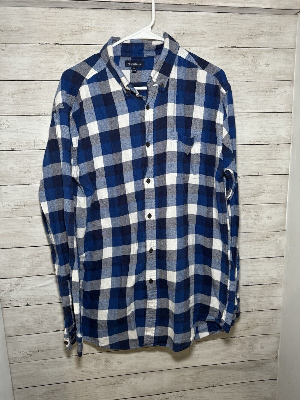 Croft & Barrow Men's Large Long Sleeve Blue White Plaid Flannel Button Up Shirt